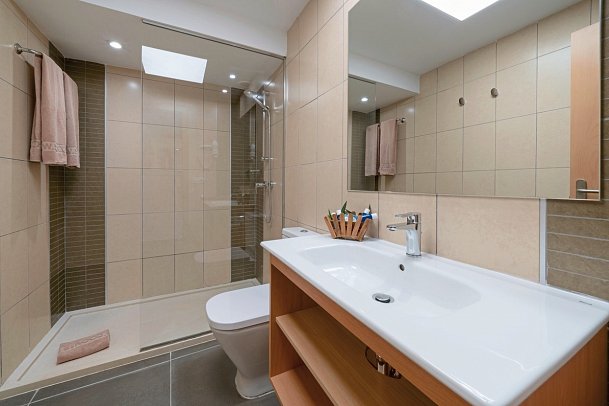 Hotel Siroco by SeaSense Adults only - Wohnbeispiel Appartement Premium (Bad) (Zimmercodierungen AM1 & OM1)