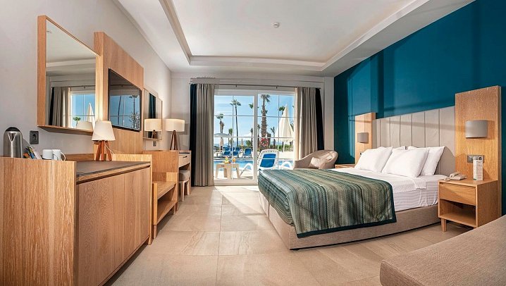 Ephesia Holiday Beach Club - Wohnbeispiel Doppelzimmer Superior Swim-Up (Zimmercodierung DSQ)