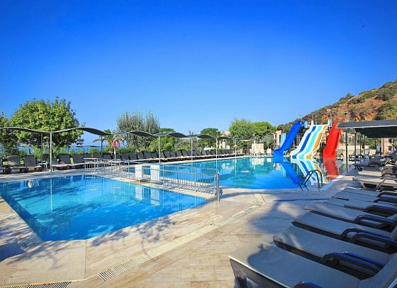 Club Yali Resort