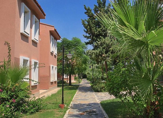 Club Yali Resort