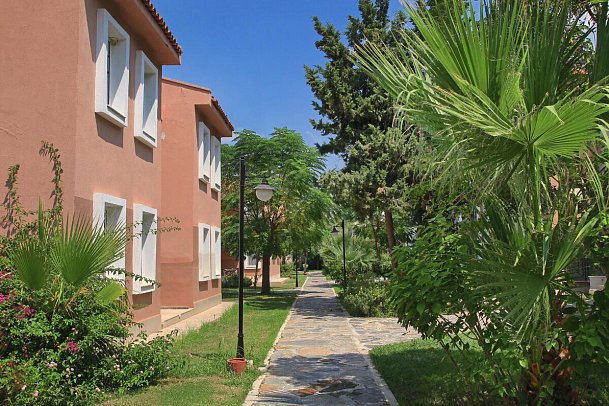 Club Yali Resort
