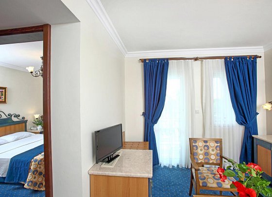 Club Yali Resort - Wohnbeispiel Familienzimmer Landblick (Zimmercodierungen FB1 & FB3)