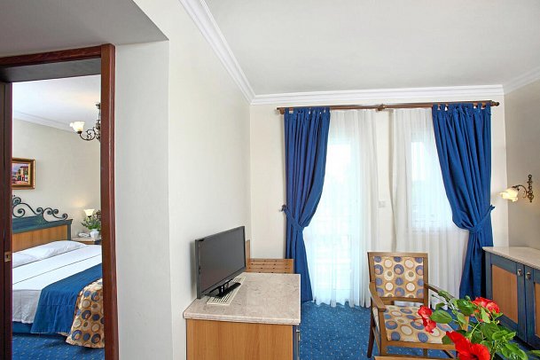 Club Yali Resort - Wohnbeispiel Familienzimmer Landblick (Zimmercodierungen FB1 & FB3)