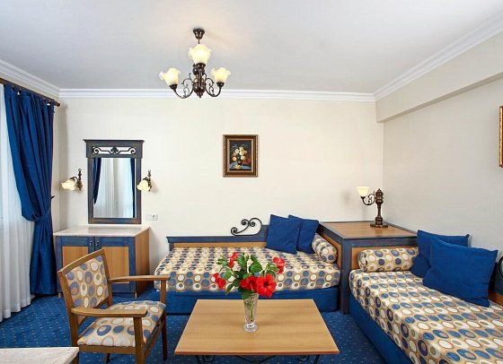 Club Yali Resort - Wohnbeispiel Familienzimmer Landblick (Zimmercodierungen FB1 & FB3)