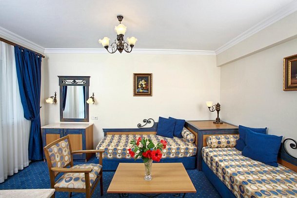 Club Yali Resort - Wohnbeispiel Familienzimmer Landblick (Zimmercodierungen FB1 & FB3)