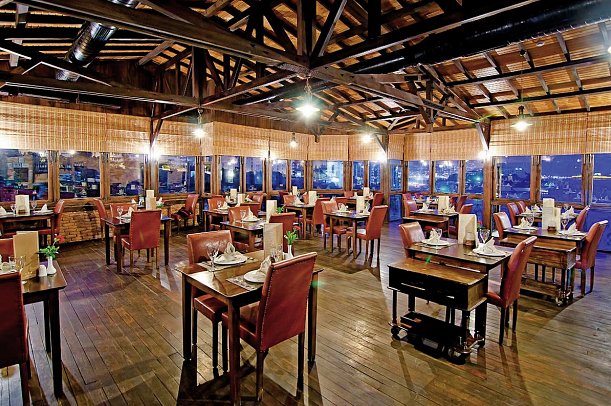 Korumar Deluxe Hotel