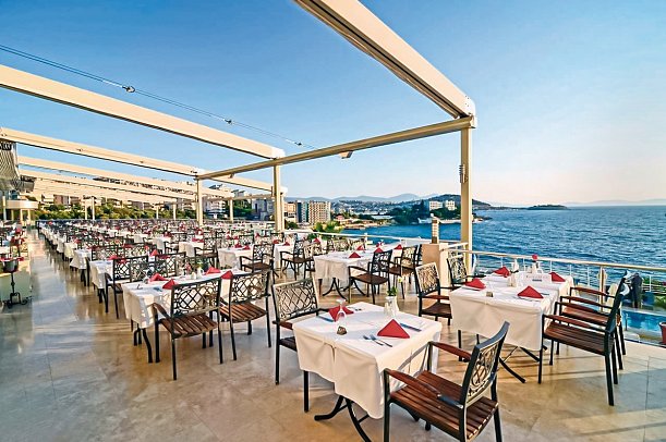 Korumar Deluxe Hotel