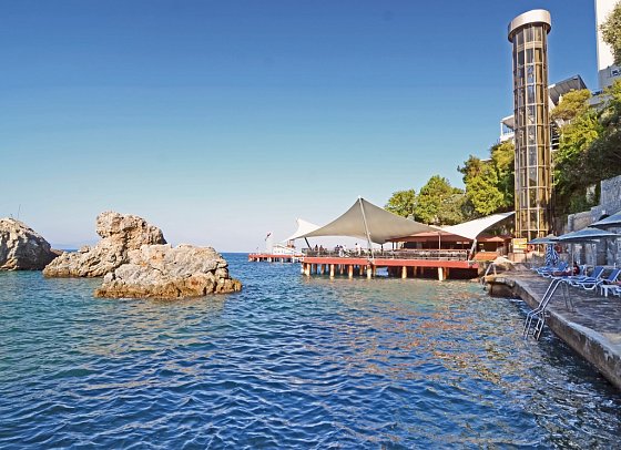 Korumar Deluxe Hotel