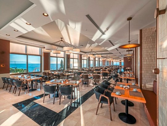 Korumar Deluxe Hotel