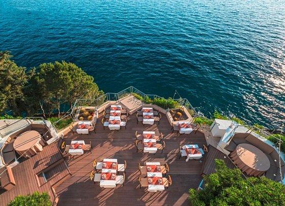 Korumar Deluxe Hotel