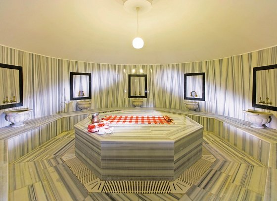 Fantasia Hotel Deluxe