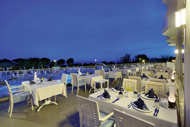 Ramada Resort Kusadasi & Golf