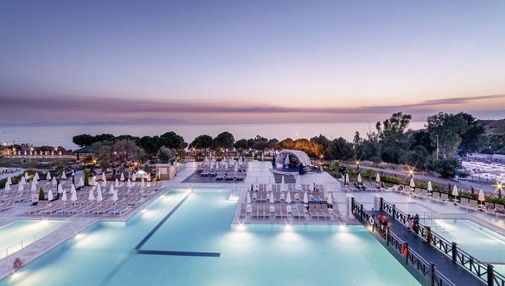 Ramada Resort Kusadasi & Golf