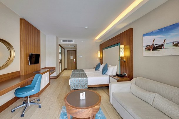 Ramada Resort Kusadasi & Golf - Wohnbeispiel Doppelzimmer Superior seitl. Meerblick (Zimmercodierungen DSN & DCN)