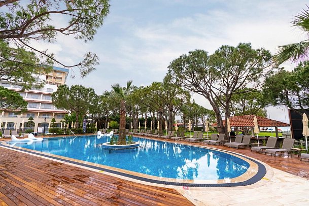 Batihan Beach Resort