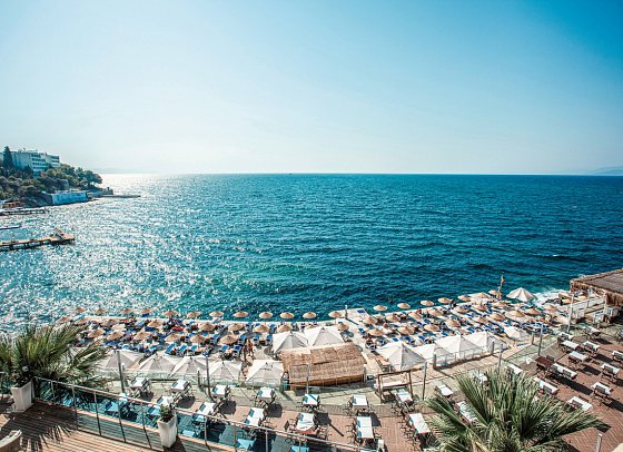 Charisma Deluxe Hotel