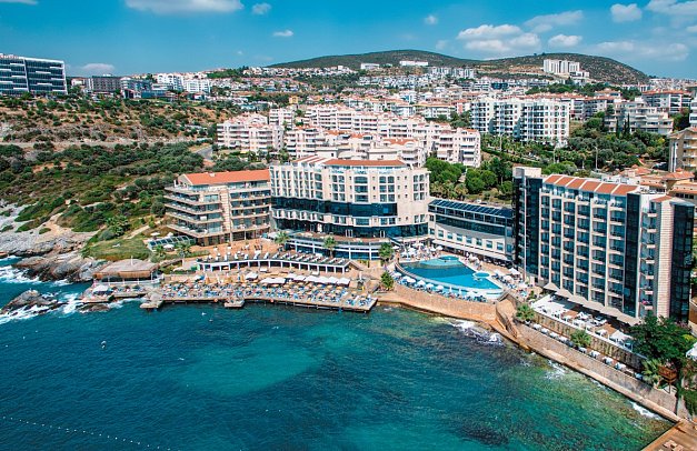 Charisma Deluxe Hotel