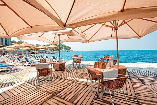 Charisma Deluxe Hotel