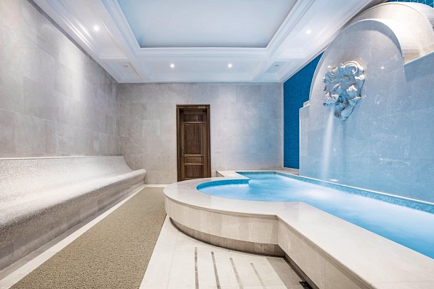 Charisma Deluxe Hotel