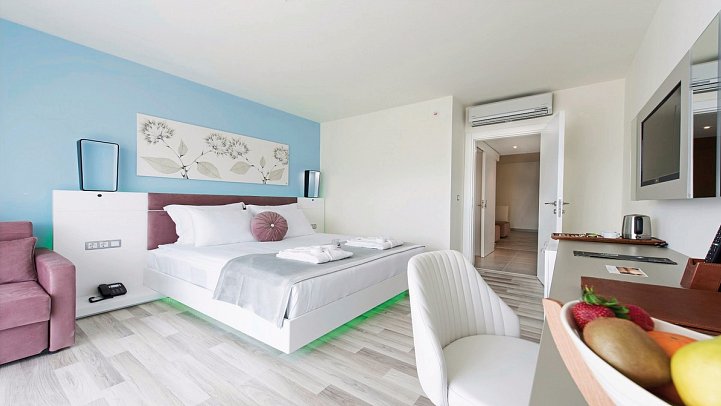 Flora Garden Ephesus - Wohnbeispiel Familienzimmer Landblick (Zimmercodierung FBL)