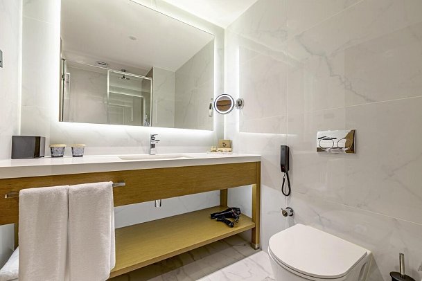 Beks Premium Resort & Spa - Beispiel Bad (Zimmercodierungen DGL, DC1, DGM, DCM, DDL, DCL, DDN, DCN, DDM, DC2, WI1, WC1, WIM & WCM)