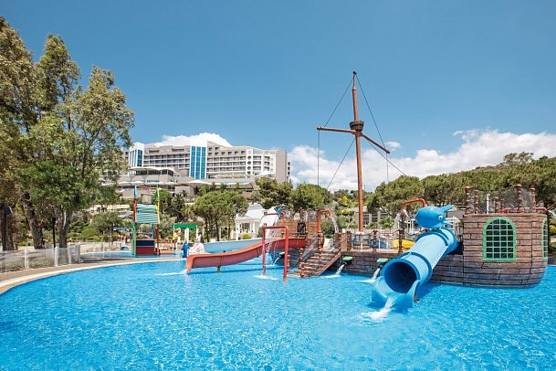 Aria Claros Beach & Spa Resort