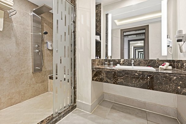 Pickalbatros White Beach Resort Taghazout - Wohnbeispiel Bad (Zimmercodierungen DD1, DDM, DDP, DDC & DDO)