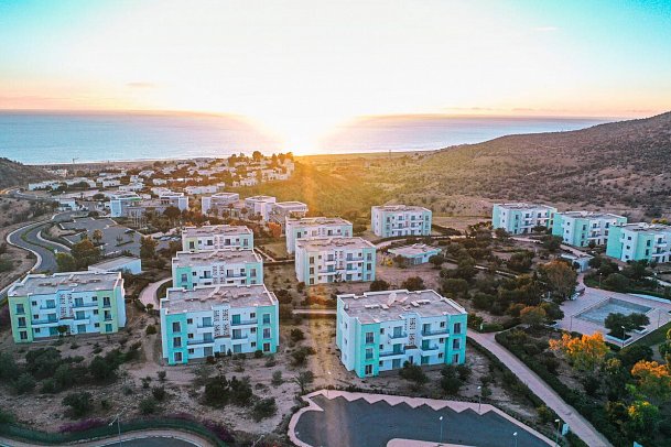 Lunja Village