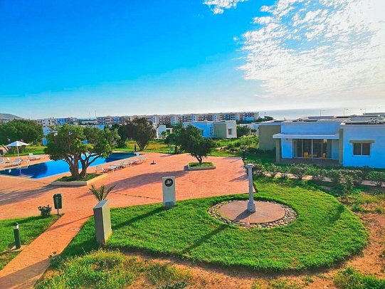 Lunja Village