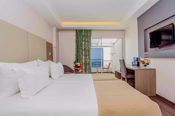 Amadil Ocean Club - Wohnbeispiel Doppelzimmer Meerblick (Zimmercodierungen DBM & DCM)