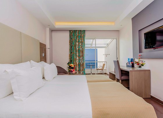 Amadil Ocean Club - Wohnbeispiel Doppelzimmer Meerblick (Zimmercodierungen DBM & DCM)