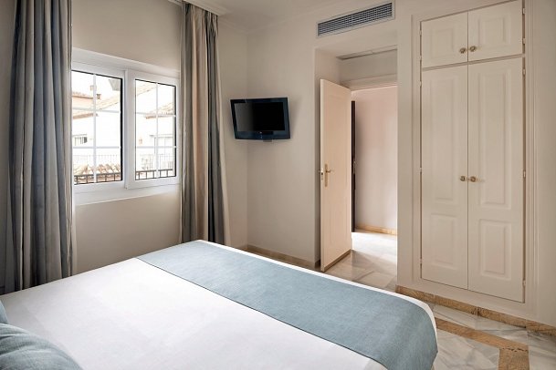 La Cala Resort - Wohnbeispiel Familienzimmer Golfplatzblick (Zimmercodierung FB1)