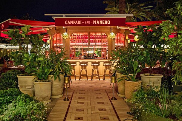 Don Carlos Marbella - Manero