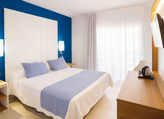 Ibersol Torremolinos Beach - Wohnbeispiel Doppelzimmer seitl. Meerblick (Zimmercodierung DBN)
