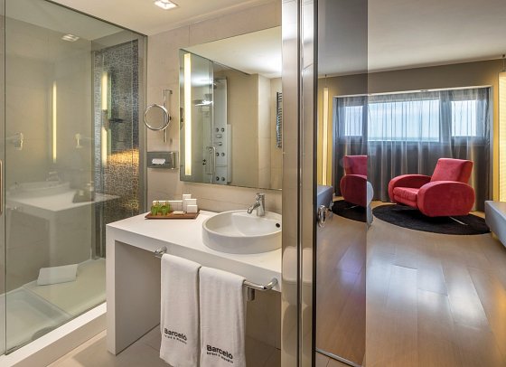 Barceló Málaga - Badbeispiel Doppelzimmer Superior (Zimmercodierung DS1)