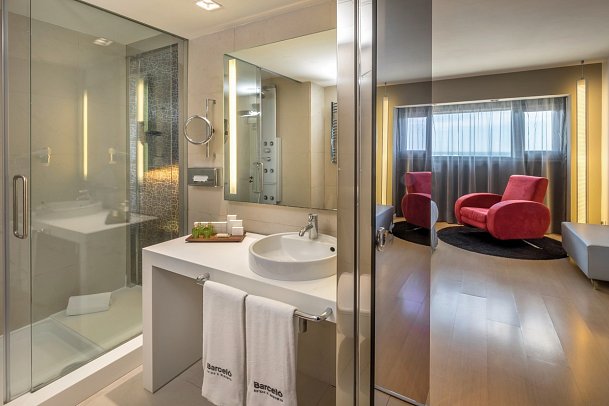 Barceló Málaga - Badbeispiel Doppelzimmer Superior (Zimmercodierung DS1)