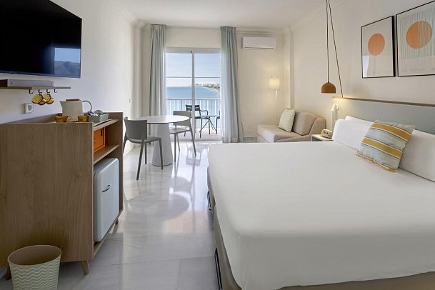 SOL Málaga Guadalmar - Wohnbeispiel Doppelzimmer Meerblick (Zimmercodierungen D1M & D2M)