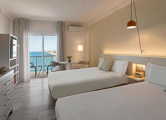 SOL Málaga Guadalmar - Wohnbeispiel Doppelzimmer Superior Meerblick (Zimmercodierungen DSM & DS1)