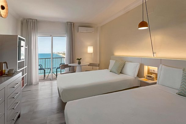 SOL Málaga Guadalmar - Wohnbeispiel Doppelzimmer Superior Meerblick (Zimmercodierungen DSM & DS1)
