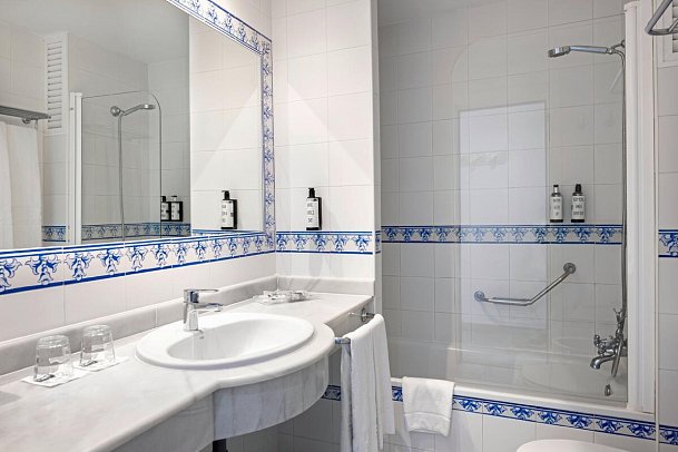 TRH Mijas Hotel - Badbeispiel Doppelzimmer (Zimmercodierung DB1)