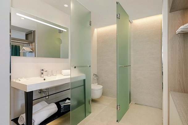 Sol Torremolinos – Don Marco - Badbeispiel Doppelzimmer Meerblick (Zimmercodierungen D1M, D2M & DSM)