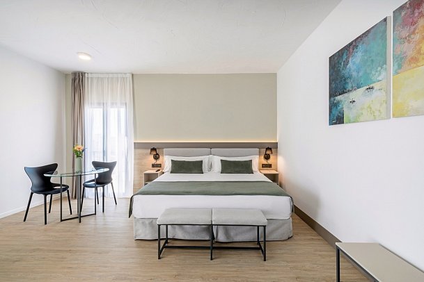 Occidental Puerto Banús - Wohnbeispiel Doppelzimmer Deluxe (Zimmercodierung DD1)