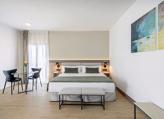 Occidental Puerto Banús - Wohnbeispiel Doppelzimmer Deluxe (Zimmercodierung DD1)