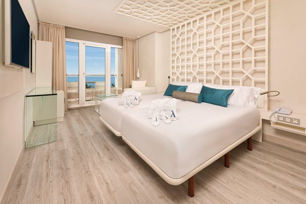 Amàre Beach Hotel Marbella - Wohnbeispiel Doppelzimmer Meerblick (Zimmercodierung DBM)
