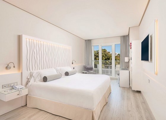 Amàre Beach Hotel Marbella - Wohnbeispiel Doppelzimmer seitl. Meerblick (Zimmercodierung DBN)
