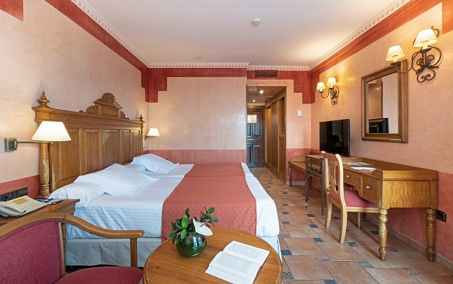 Hotel MS Amaragua - Wohnbeispiel Doppelzimmer seitl. Meerblick (Zimmercodierung DBN)