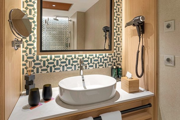 Meliá Costa del Sol - Badbeispiel Doppelzimmer Deluxe Meerblick (Zimmercodierungen DDM & D2M)