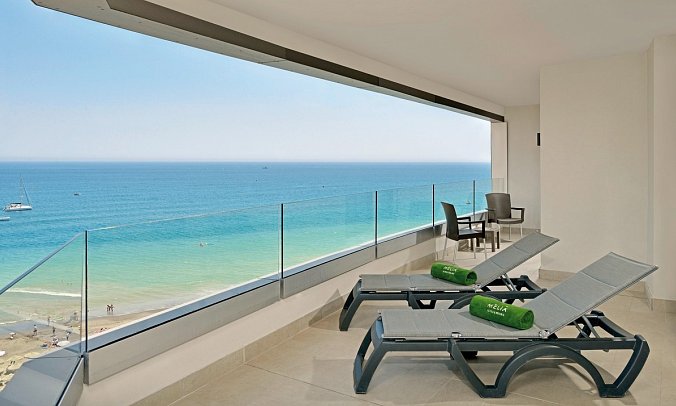 Meliá Costa del Sol - Balkonbeispiel Juniorsuite Executive Meerblick (Zimmercodierungen J1M & J2M)