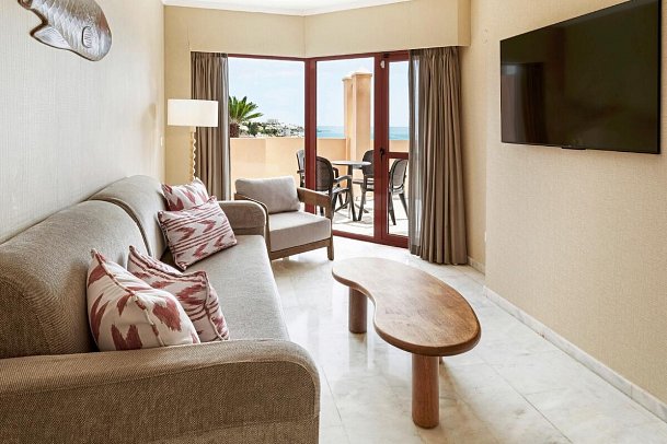 Holiday World Village Affiliated by Meliá - Wohnbeispiel Juniorsuite seitl. Meerblick (Zimmercodierung JBN)