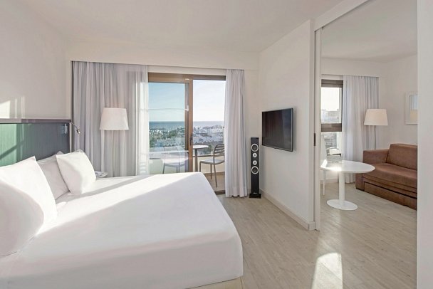 Ocean House Costa del Sol, Affiliated by Meliá - Wohnbeispiel Suite Hafenblick (Zimmercodierung WBH)